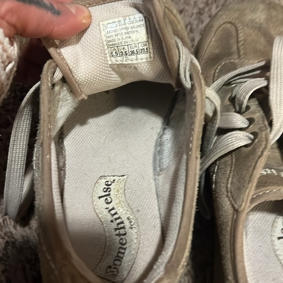 Sketchers from something else size 5.5 US wedge tan upper leather - Picture 13 of 13